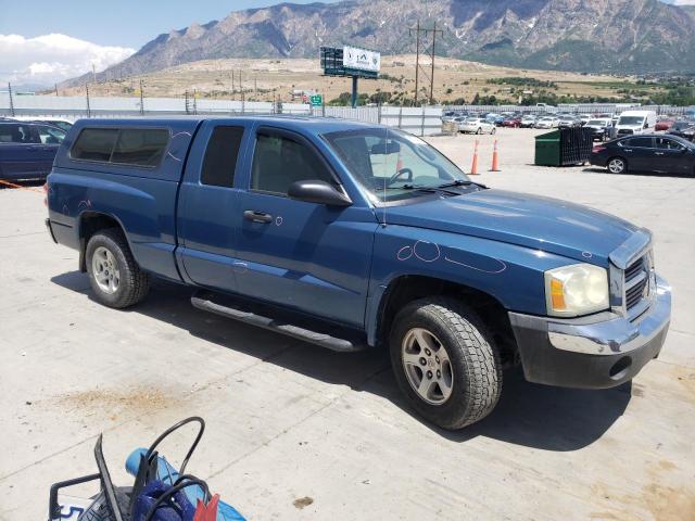 1D7HE42K05S149553 - 2005 DODGE DAKOTA SLT BLUE photo 4