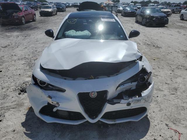 ZARFAMBN4K7601290 - 2019 ALFA ROMEO GIULIA TI WHITE photo 5