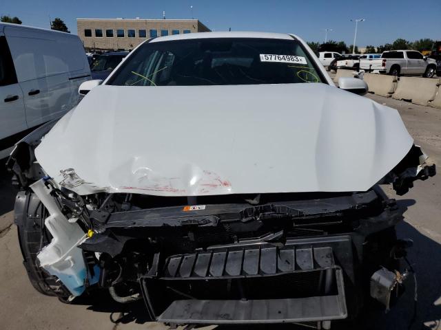 KM8K12AA0MU606885 - 2021 HYUNDAI KONA SE WHITE photo 5