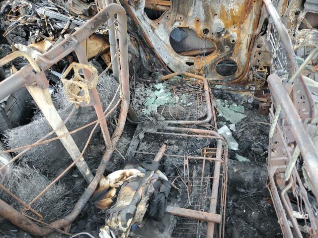 2T1KR32EX5C482885 - 2005 TOYOTA COROLLA MA XR BLUE photo 10