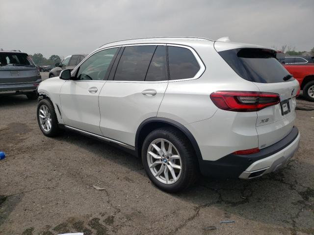 5UXCR6C55KLL03286 - 2019 BMW X5 XDRIVE40I WHITE photo 2