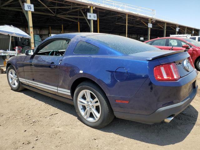 1ZVBP8AM8C5283482 - 2012 FORD MUSTANG BLUE photo 2