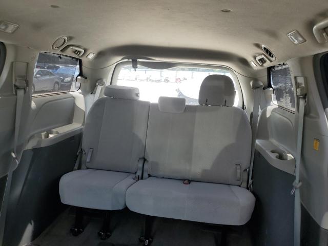 5TDKK3DC2DS358650 - 2013 TOYOTA SIENNA LE GRAY photo 10