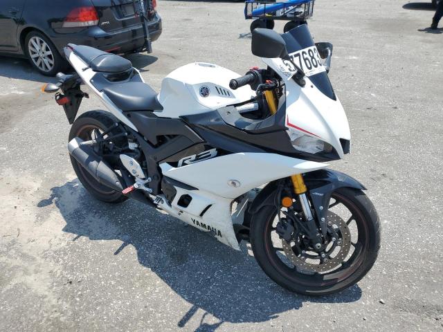 MH3RH18Y1KK002526 - 2019 YAMAHA YZFR3 A WHITE photo 1