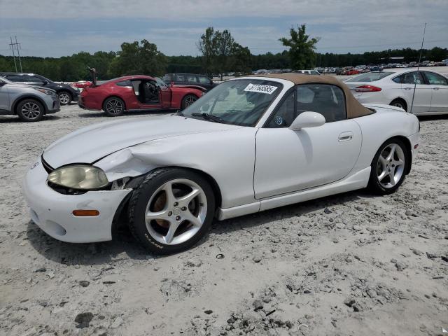 JM1NB353520222928 - 2002 MAZDA MX-5 MIATA BASE WHITE photo 1
