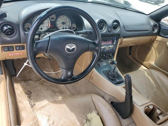 JM1NB353520222928 - 2002 MAZDA MX-5 MIATA BASE WHITE photo 8