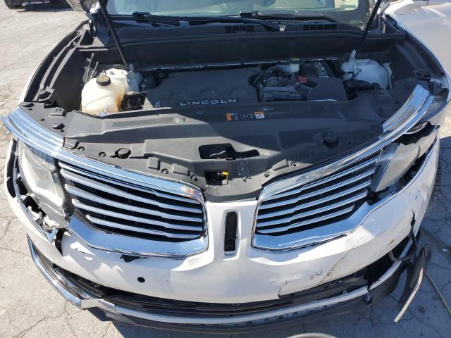 2LMTJ6LR0GBL71319 - 2016 LINCOLN MKX RESERVE WHITE photo 11