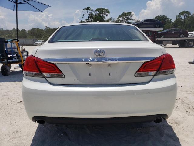 4T1BK3DB0BU402415 - 2011 TOYOTA AVALON BASE 白色 照片 6