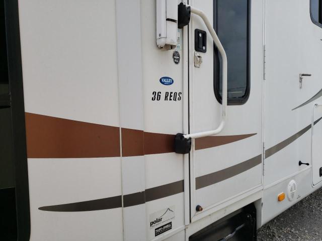 1UJCJ0BU2B1RB0235 - 2011 JAYCO PINNACLE WHITE photo 5