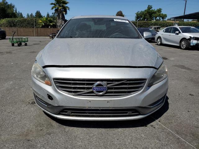 YV126MFK3G2392035 - 2016 VOLVO S60 PREMIER SILVER photo 5