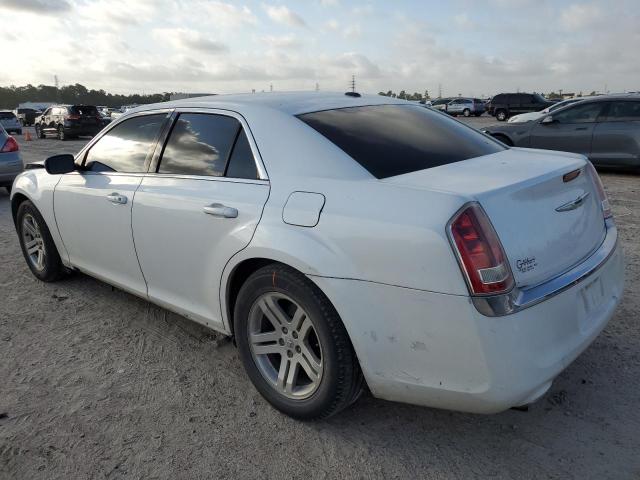 2C3CA4CG3BH529732 - 2011 CHRYSLER 300 WHITE photo 2