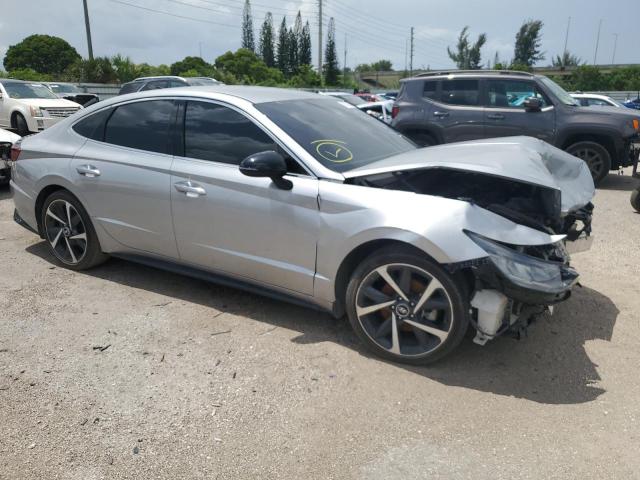 5NPEJ4J28MH107350 - 2021 HYUNDAI SONATA SEL PLUS SILVER photo 4