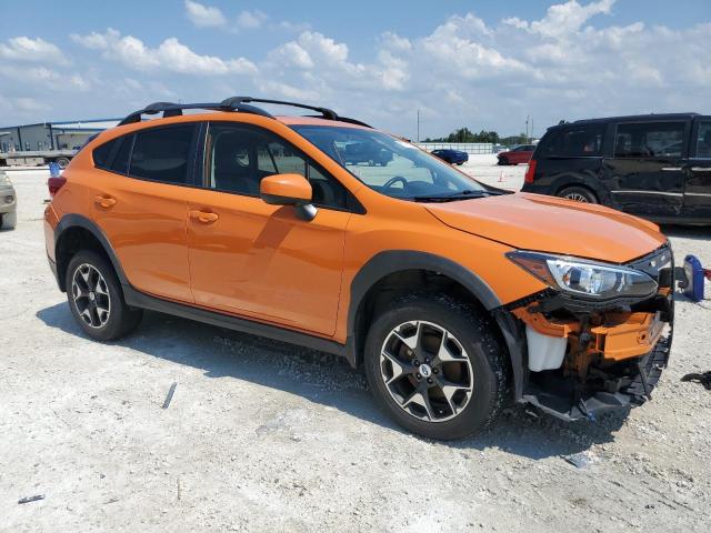 JF2GTADC0JH290499 - 2018 SUBARU CROSSTREK PREMIUM ORANGE photo 4