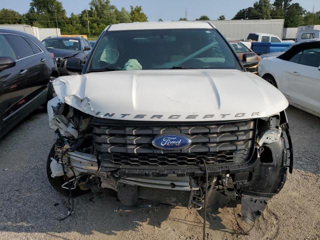 1FM5K8AT0JGB00126 - 2018 FORD EXPLORER POLICE INTERCEPTOR WHITE photo 5