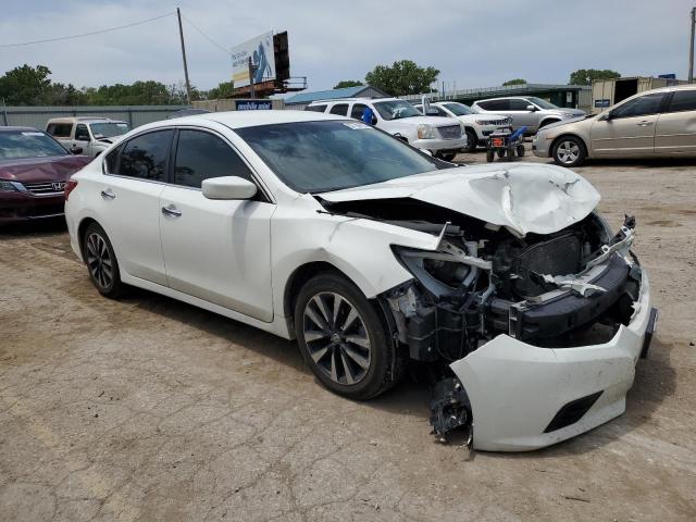 1N4AL3AP1JC157860 - 2018 NISSAN ALTIMA 2.5 WHITE photo 4