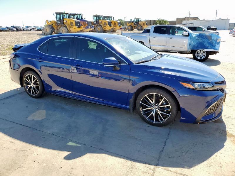 4T1G11AKXPU167014 - 2023 TOYOTA CAMRY SE NIGHT SHADE BLUE photo 4