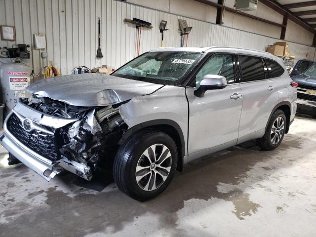 5TDGZRBH6NS163543 - 2022 TOYOTA HIGHLANDER XLE 银色 照片 1
