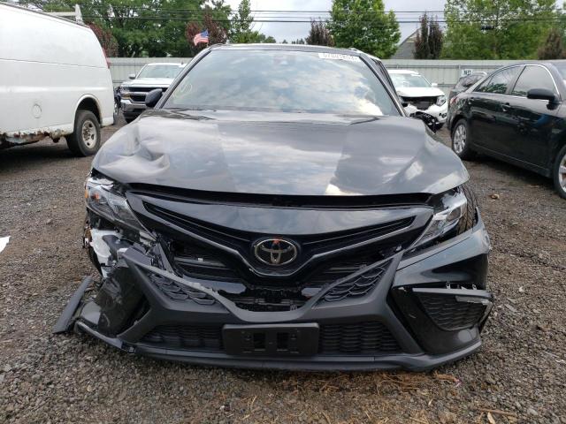 4T1G11BK6PU081570 - 2023 TOYOTA CAMRY SE NIGHT SHADE BLACK photo 5