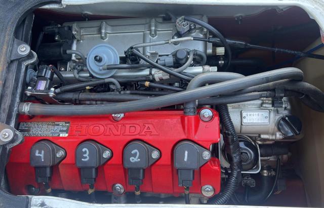 HPSA1665J103 - 2003 HONDA AQUATRAX RED photo 7