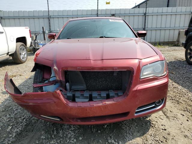 2C3CCAGG3EH298032 - 2014 CHRYSLER 300 S RED photo 5