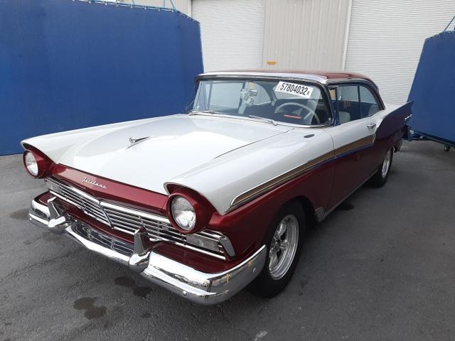 C7RV141983 - 1957 FORD FAIRLANE TWO TONE photo 2