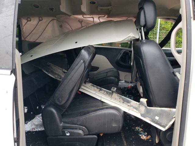 2C4RC1BG2CR390110 - 2012 CHRYSLER TOWN & COU TOURING WHITE photo 11