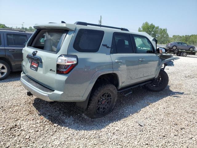 JTERU5JR9P6151136 - 2023 TOYOTA 4RUNNER SE GRAY photo 3