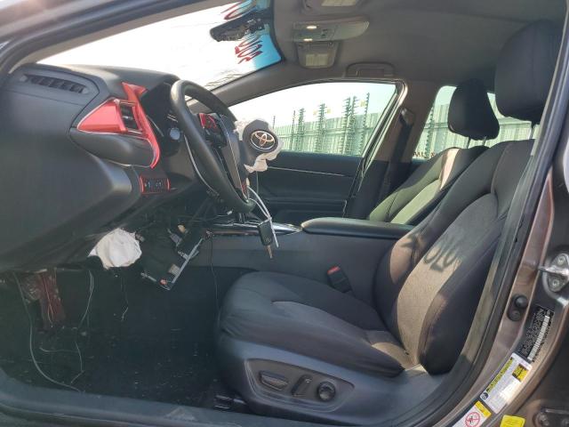 4T1B11HK5JU562872 - 2018 TOYOTA CAMRY L GRAY photo 7