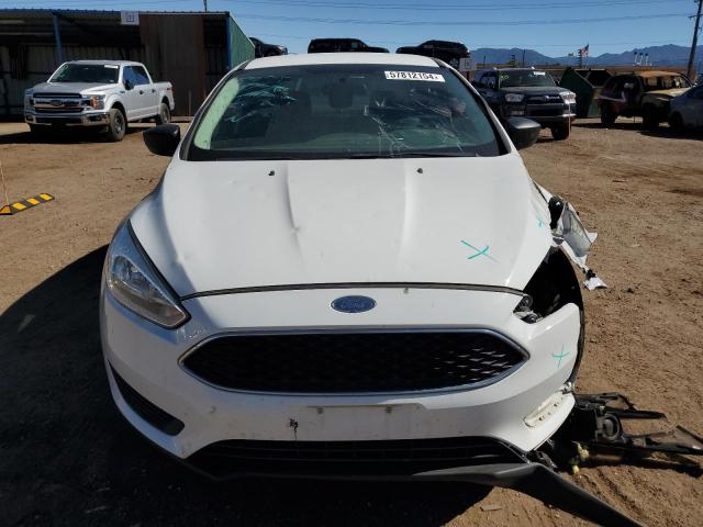 1FADP3E28HL267430 - 2017 FORD FOCUS S WHITE photo 5