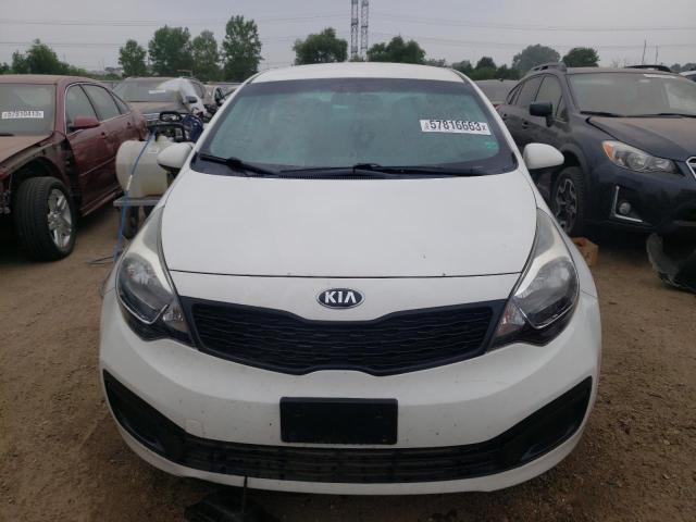 KNADM4A3XF6503074 - 2015 KIA RIO LX WHITE photo 5