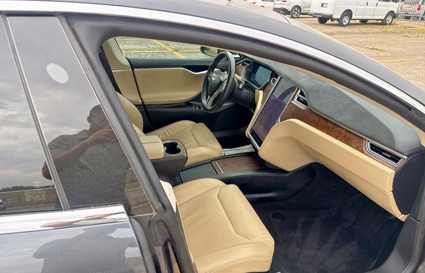 5YJSA1E14HF195384 - 2017 TESLA MODEL S GRAY photo 5