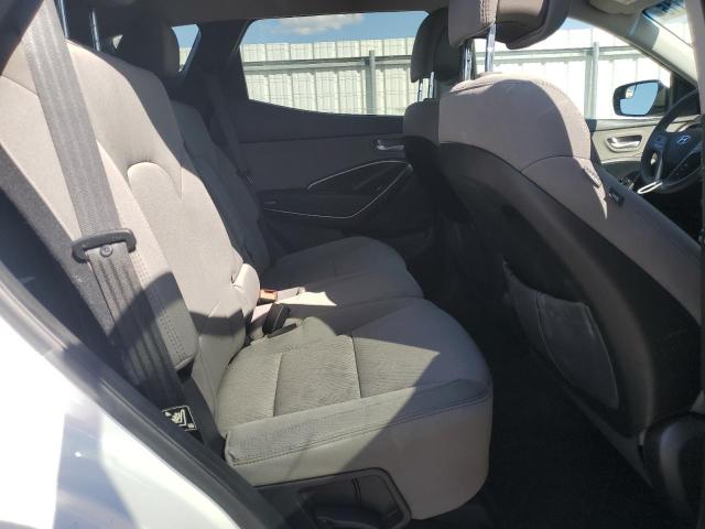 5XYZU3LB4JG555393 - 2018 HYUNDAI SANTA FE S WHITE photo 11