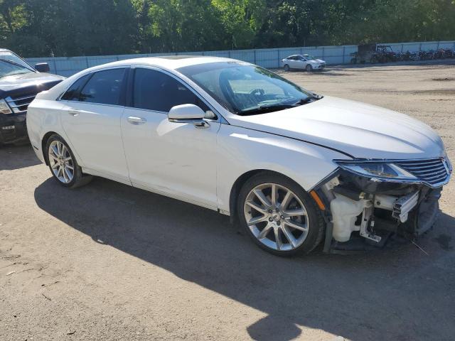 3LN6L2GK1GR603324 - 2016 LINCOLN MKZ WHITE photo 4
