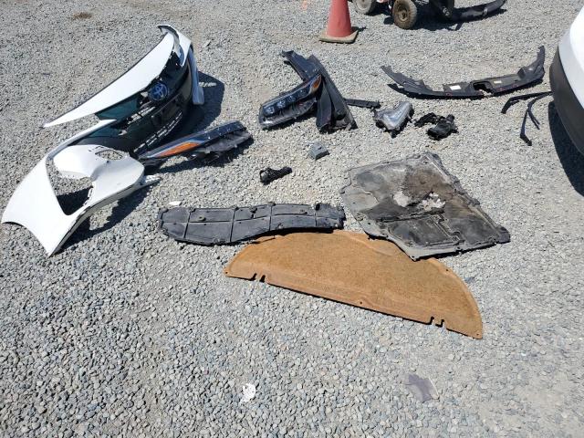 JTDKARFP2H3036846 - 2017 TOYOTA PRIUS PRIM თეთრი ფოტო 12