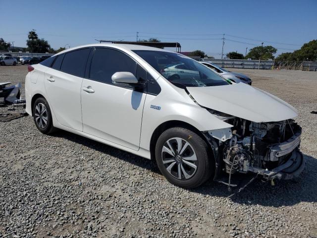 JTDKARFP2H3036846 - 2017 TOYOTA PRIUS PRIM თეთრი ფოტო 4