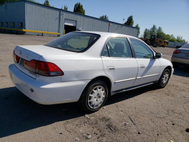 1HGCG66591A146523 - 2001 HONDA ACCORD LX WHITE photo 3