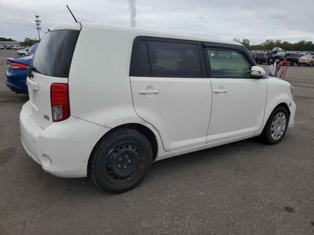 JTLZE4FE6FJ071116 - 2015 TOYOTA SCION XB WHITE photo 3