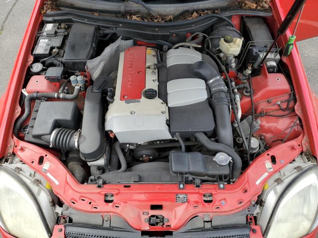 WDBKK49F61F174279 - 2001 MERCEDES-BENZ SLK 230 KOMPRESSOR RED photo 11