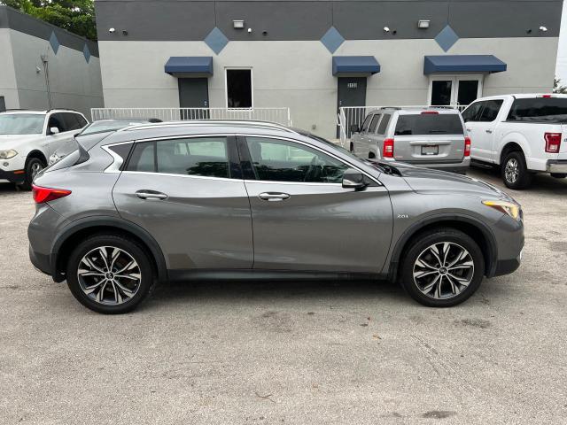 SJKCH5CR4HA022437 - 2017 INFINITI QX30 BASE GRAY photo 13