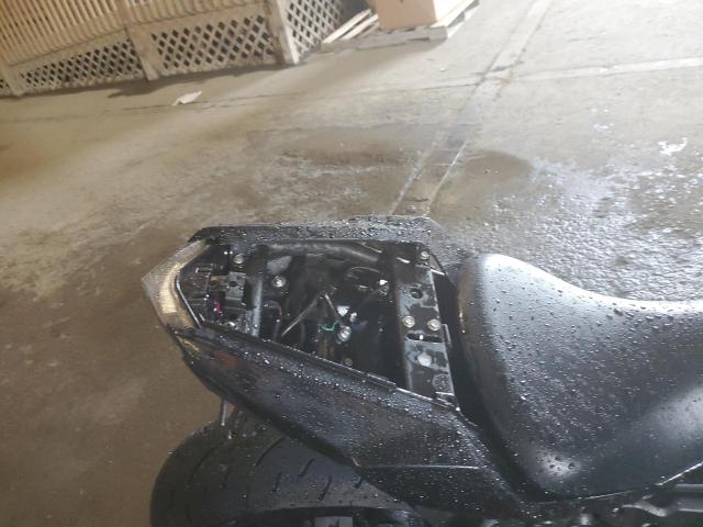 JKAEXEJ15HDA00289 - 2017 KAWASAKI EX650 J შავი ფოტო 10