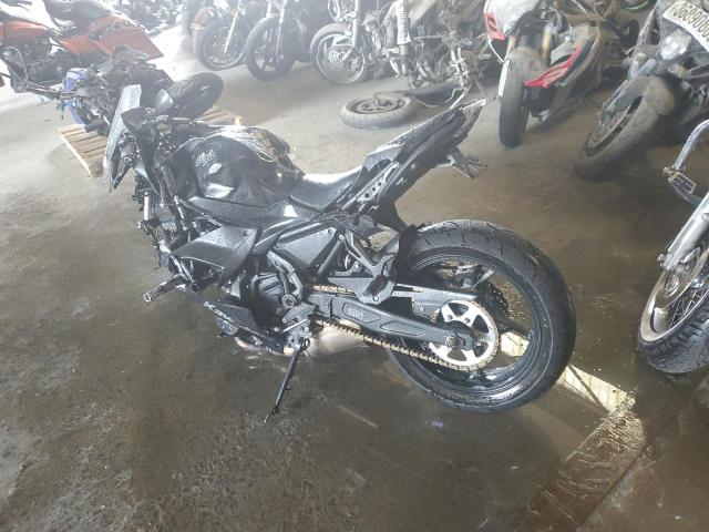 JKAEXEJ15HDA00289 - 2017 KAWASAKI EX650 J შავი ფოტო 2