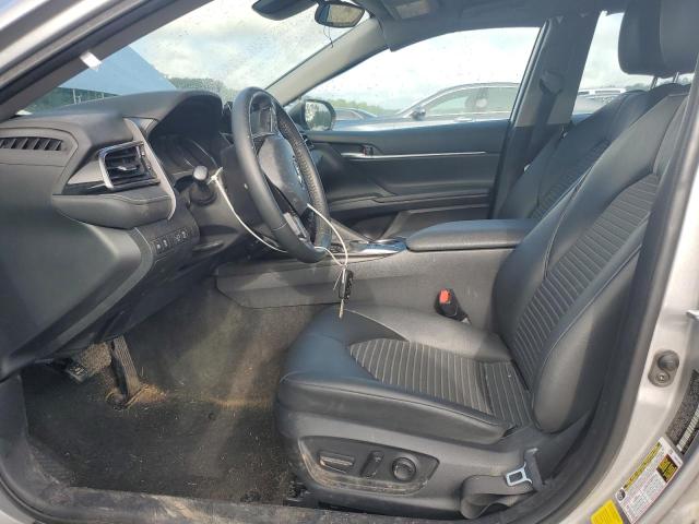 4T1G11AK1PU724540 - 2023 TOYOTA CAMRY SE NIGHT SHADE SILVER photo 7