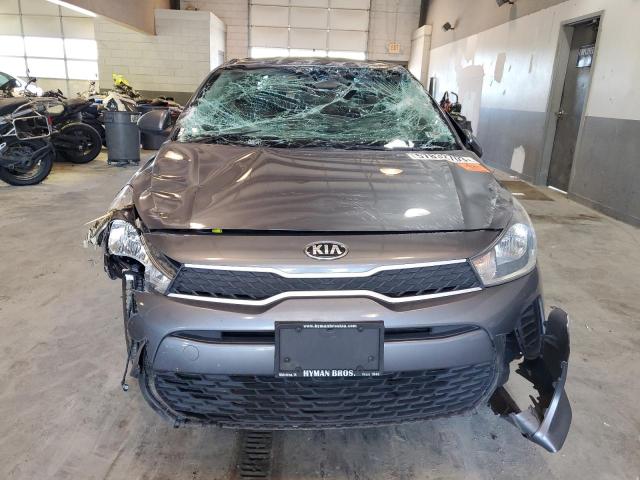 3KPA24AB6KE210974 - 2019 KIA RIO S GRAY photo 5