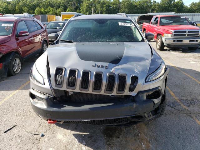 1C4PJMBX3JD585938 - 2018 JEEP CHEROKEE TRAILHAWK SILVER photo 5