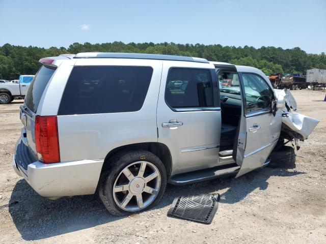 1GYS3BEF3DR200620 - 2013 CADILLAC ESCALADE LUXURY SILVER photo 3