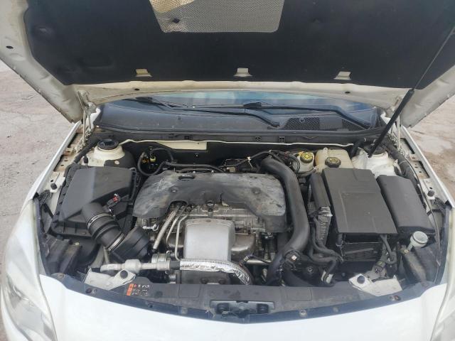 2G4GK5EX2G9104528 - 2016 BUICK REGAL WHITE photo 11