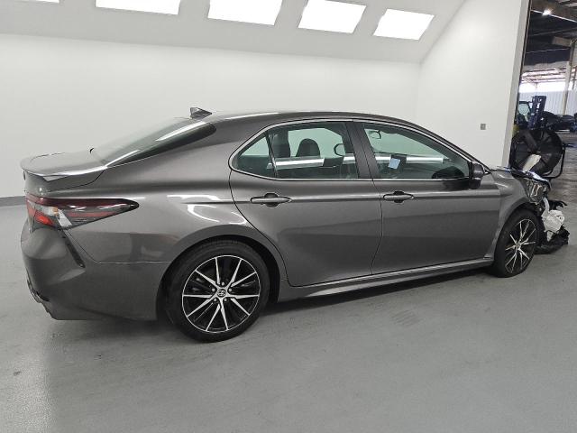 4T1G11AK9PU158840 - 2023 TOYOTA CAMRY SE NIGHT SHADE GRAY photo 3