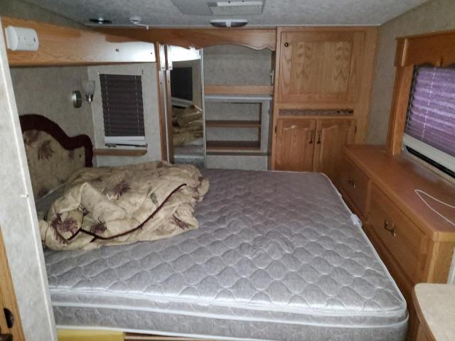 4YDF300206D520104 - 2006 KEYSTONE MONTANA WHITE photo 7