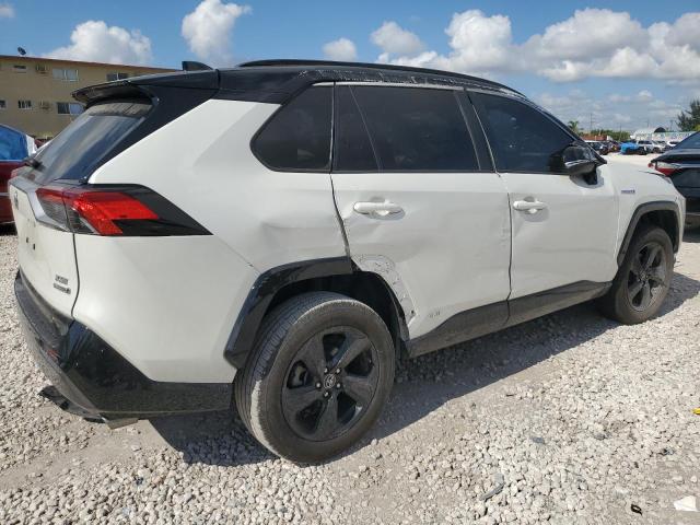 2T3EWRFV7KW044443 - 2019 TOYOTA RAV4 XSE WHITE photo 3