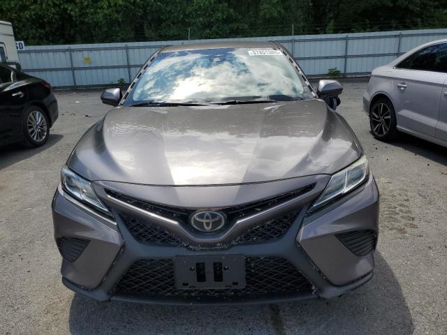 4T1B11HKXKU776211 - 2019 TOYOTA CAMRY L GRAY photo 5